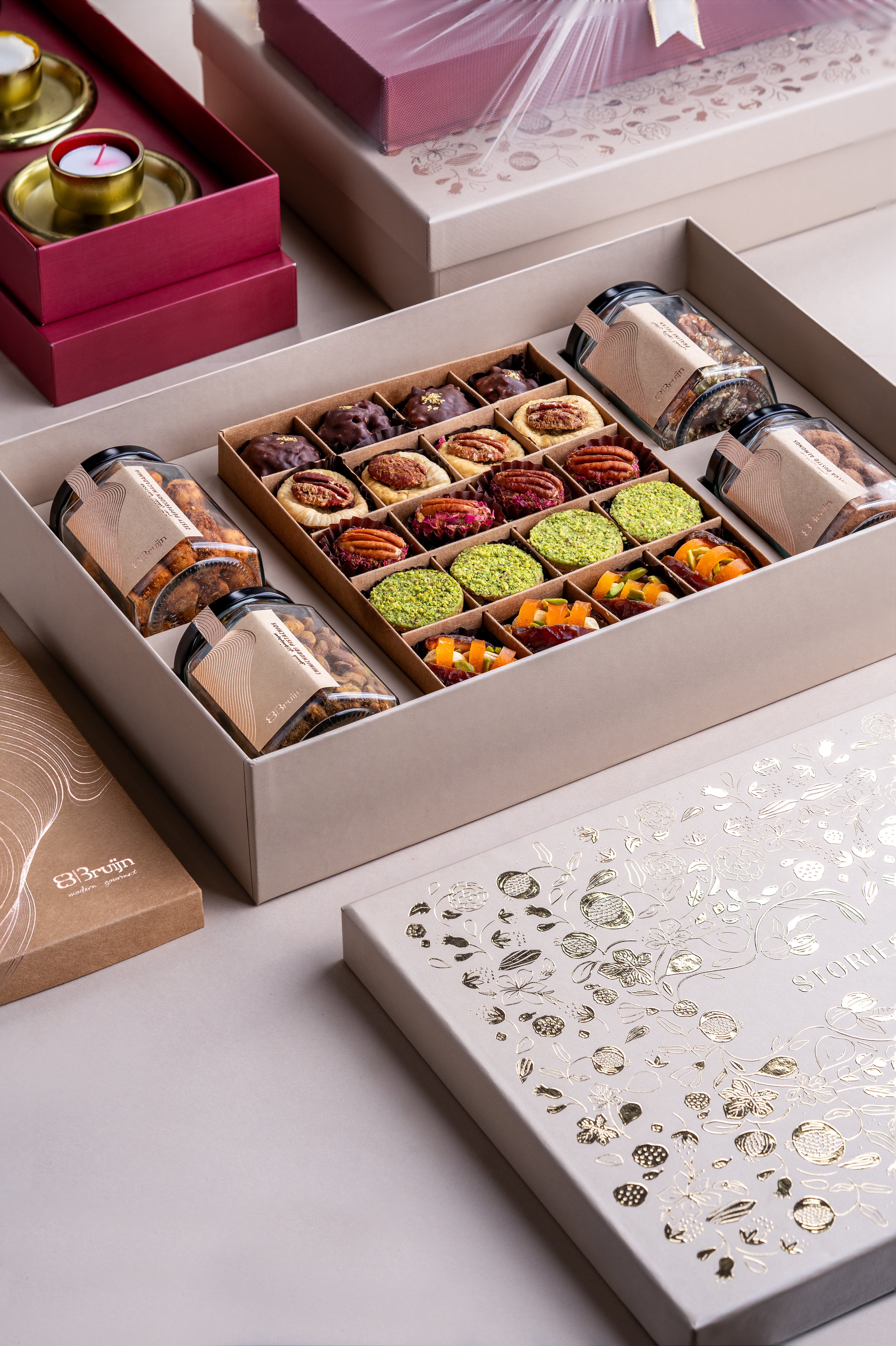 Motley Exquisite Box x Cirque Tea Light